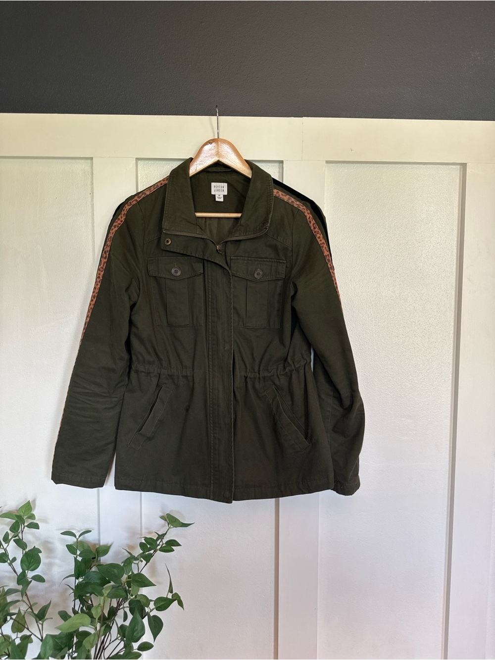 Peyton Jensen Olive Green Women’s Utility Jacket with Contrast Trim